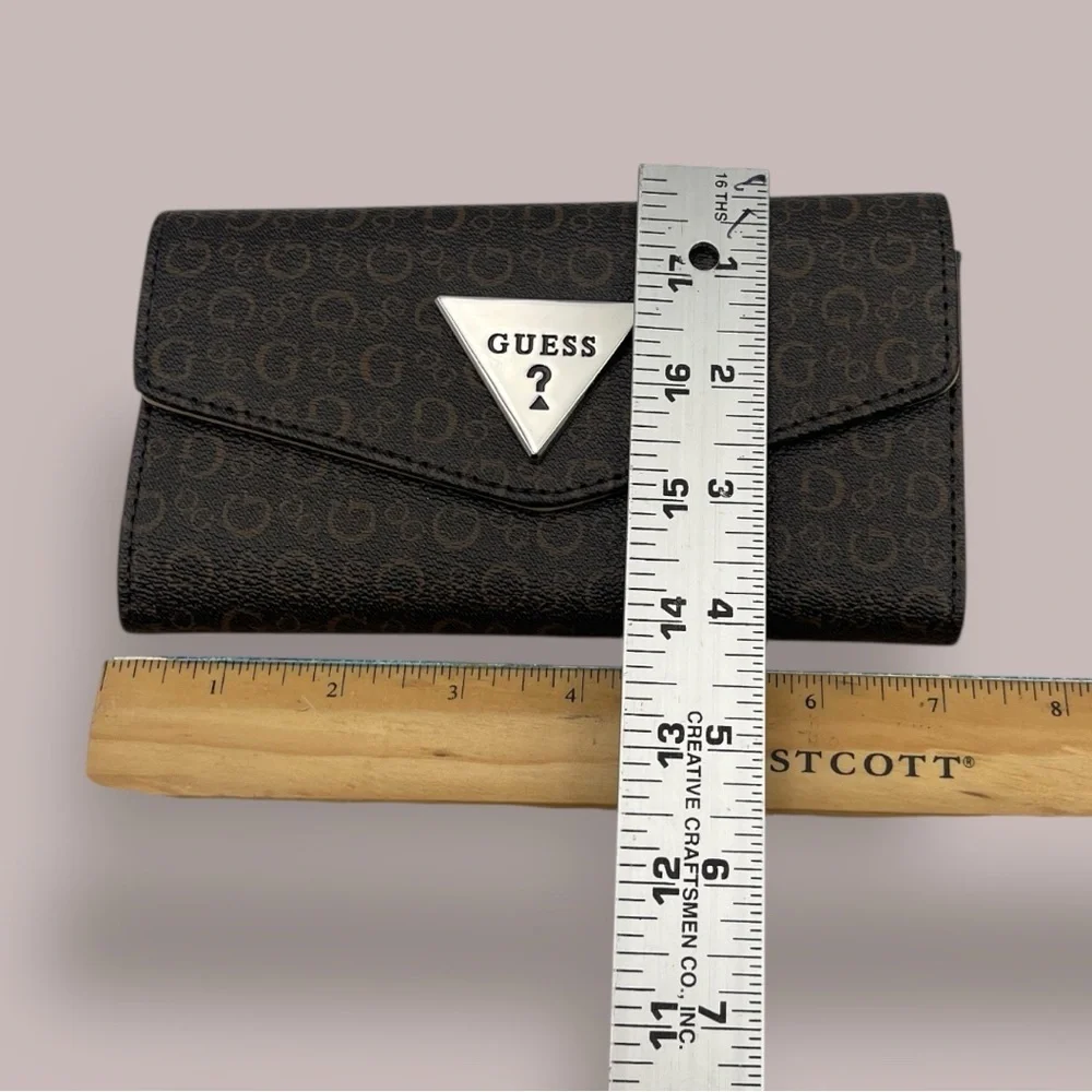 Guess Brown Logo Trifold Slim Wallet Silver
